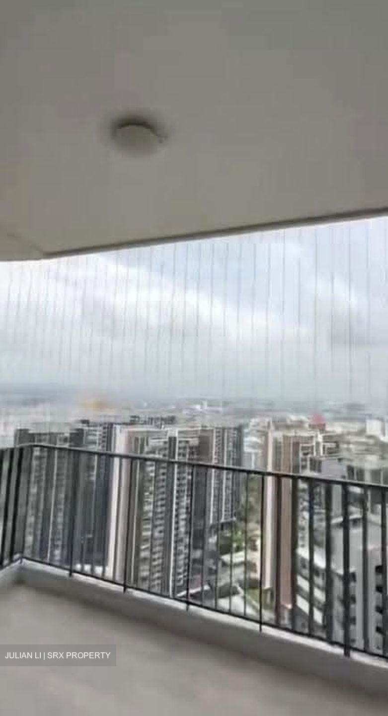 The Trilinq (D5), Condominium #637716561